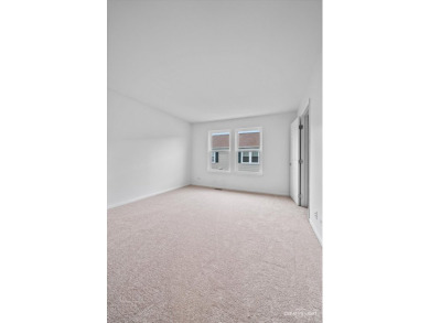 Live easy in this neat and clean condo in popular Orchard Valley on Orchard Valley Golf Course in Illinois - for sale on GolfHomes.com, golf home, golf lot