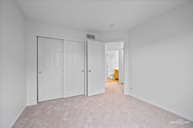 Live easy in this neat and clean condo in popular Orchard Valley on Orchard Valley Golf Course in Illinois - for sale on GolfHomes.com, golf home, golf lot
