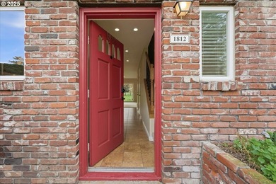 Modern Townhouse with Stunning Golf Course Views - Move-In on  in Oregon - for sale on GolfHomes.com, golf home, golf lot