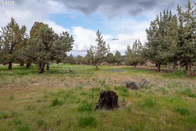 his charming chalet-style home offers a perfect blend of rustic on Eagle Crest Golf Resort - Resort Course in Oregon - for sale on GolfHomes.com, golf home, golf lot