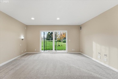 Modern Townhouse with Stunning Golf Course Views - Move-In on  in Oregon - for sale on GolfHomes.com, golf home, golf lot
