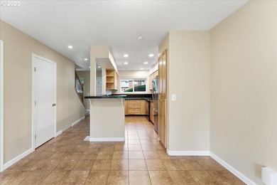 Modern Townhouse with Stunning Golf Course Views - Move-In on  in Oregon - for sale on GolfHomes.com, golf home, golf lot