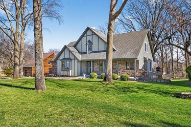 Welcome HOME Sweet HOME...where Lovely Lodge Living meets the on Lakewood Oaks Golf Club, Ltd. in Missouri - for sale on GolfHomes.com, golf home, golf lot