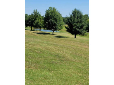 Beautiful, easy build lot in Golf course community siting just on Baneberry Golf & Resort Club in Tennessee - for sale on GolfHomes.com, golf home, golf lot