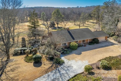 Located on a quiet *cul-de-sac* no thru traffic road - 325 on Red Fox Country Club in North Carolina - for sale on GolfHomes.com, golf home, golf lot