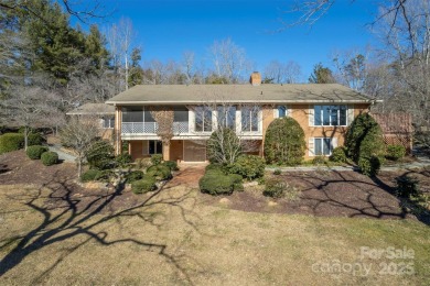 Located on a quiet *cul-de-sac* no thru traffic road - 325 on Red Fox Country Club in North Carolina - for sale on GolfHomes.com, golf home, golf lot