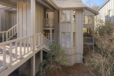 This 2 bedroom, 2 bath condo in Chestnut Cove at Highlands Falls on Highlands Falls Country Club in North Carolina - for sale on GolfHomes.com, golf home, golf lot