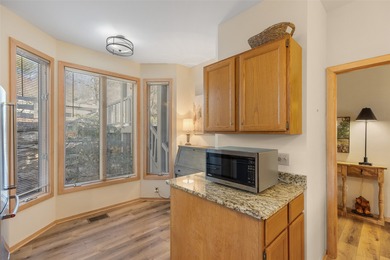 This 2 bedroom, 2 bath condo in Chestnut Cove at Highlands Falls on Highlands Falls Country Club in North Carolina - for sale on GolfHomes.com, golf home, golf lot