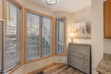 This 2 bedroom, 2 bath condo in Chestnut Cove at Highlands Falls on Highlands Falls Country Club in North Carolina - for sale on GolfHomes.com, golf home, golf lot