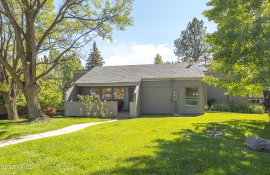 Beautifully updated single-level townhouse in the heart of on Continental Country Club in Arizona - for sale on GolfHomes.com, golf home, golf lot