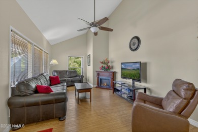 Beautifully updated single-level townhouse in the heart of on Continental Country Club in Arizona - for sale on GolfHomes.com, golf home, golf lot