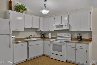 Beautifully updated single-level townhouse in the heart of on Continental Country Club in Arizona - for sale on GolfHomes.com, golf home, golf lot