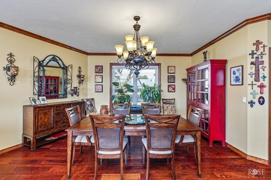 Take a look at this stunning custom-built 3-bedroom, 2-bath home on Bentwood Country Club in Texas - for sale on GolfHomes.com, golf home, golf lot