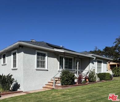 This three bedroom home is located adjacent to Inglewood in a on  in California - for sale on GolfHomes.com, golf home, golf lot