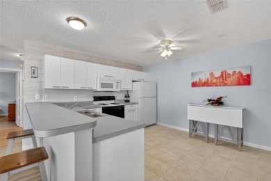METICULOUSLY-MAINTAINED, TURNKEY 2/2 Colony Patio Villa on El Diablo Executive Golf Course in Florida - for sale on GolfHomes.com, golf home, golf lot