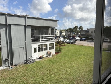 RENTABLE IMMEDIATELY A/C 2021 Enjoy every day in this 2nd-floor on Kings Point Golf -Flanders Way in Florida - for sale on GolfHomes.com, golf home, golf lot