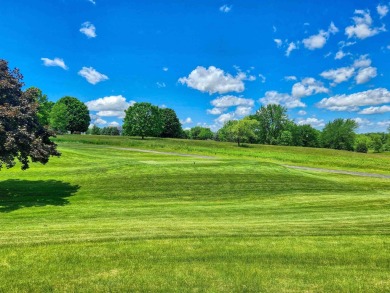 If you have always dreamed about owning a home on a golf course on Lake Carroll Golf Course in Illinois - for sale on GolfHomes.com, golf home, golf lot