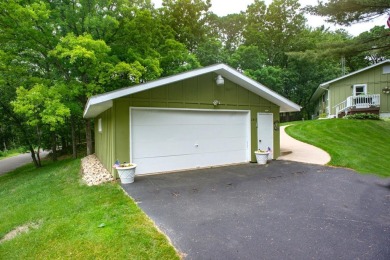 Wautoma, Golf Course Backyard 2bed 1 1/2Bath home- Large fenced on Waushara Country Club in Wisconsin - for sale on GolfHomes.com, golf home, golf lot