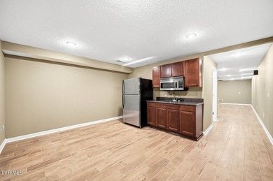 RARE 5,400 SQ FT ESTATE ON 1.3 UNRESTRICTED ACRES This isn't on Country Club of Bristol in Tennessee - for sale on GolfHomes.com, golf home, golf lot