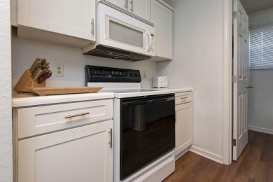 Corner Condo At The Greens! Fully Furnished 2-Bedroom Condo In on Thousand Hills Golf Resort in Missouri - for sale on GolfHomes.com, golf home, golf lot