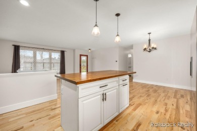 Do not miss this amazing Comstock Park property located on the on Alpine Golf Club in Michigan - for sale on GolfHomes.com, golf home, golf lot