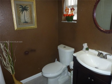 Stunning 1 bed, 1.5 bath, 1st-floor unit in 55+ community! on Sunrise Lakes Phase IV Golf Course in Florida - for sale on GolfHomes.com, golf home, golf lot