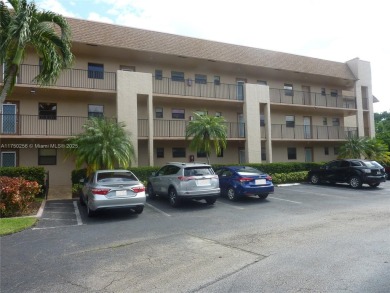 Stunning 1 bed, 1.5 bath, 1st-floor unit in 55+ community! on Sunrise Lakes Phase IV Golf Course in Florida - for sale on GolfHomes.com, golf home, golf lot