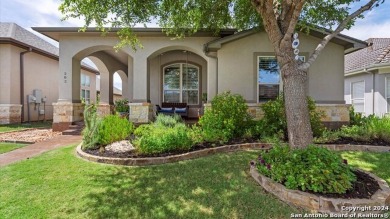 Discover the perfect blend of comfort and convenience in this on The Bandit Golf Club in Texas - for sale on GolfHomes.com, golf home, golf lot