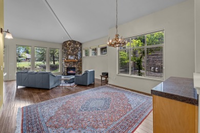 Rare Single Level Broken Top townhome with beautiful 18th on Broken Top Club in Oregon - for sale on GolfHomes.com, golf home, golf lot