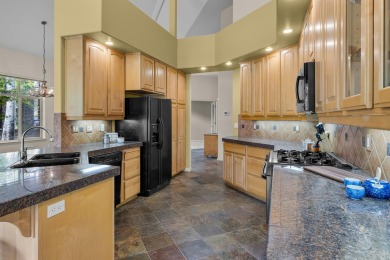 Rare Single Level Broken Top townhome with beautiful 18th on Broken Top Club in Oregon - for sale on GolfHomes.com, golf home, golf lot