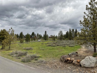One of the best lots in Meadow Creek Subdivision! Overlooking on Meadowcreek Golf Resort in Idaho - for sale on GolfHomes.com, golf home, golf lot