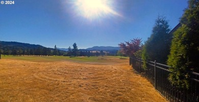 Prime building lot in a premier gated community, overlooking the on Oak Hills Golf Club / Umpqua Golf Resort in Oregon - for sale on GolfHomes.com, golf home, golf lot