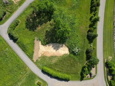 The Virginian neighborhood is the premiere golf community in on Virginian Golf Club in Virginia - for sale on GolfHomes.com, golf home, golf lot