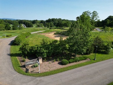 The Virginian neighborhood is the premiere golf community in on Virginian Golf Club in Virginia - for sale on GolfHomes.com, golf home, golf lot
