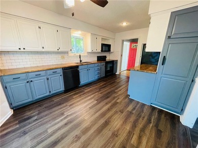 Welcome to this lovely home nestled in Fairway Hills. With an on Royal Meadows Golf Course in Missouri - for sale on GolfHomes.com, golf home, golf lot