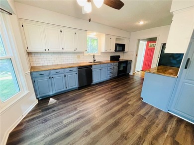 Welcome to this lovely home nestled in Fairway Hills. With an on Royal Meadows Golf Course in Missouri - for sale on GolfHomes.com, golf home, golf lot