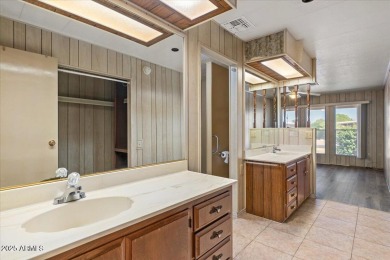 Welcome to this well maintained home in the heart of Sun Lakes! on Sun Lakes Country Club in Arizona - for sale on GolfHomes.com, golf home, golf lot