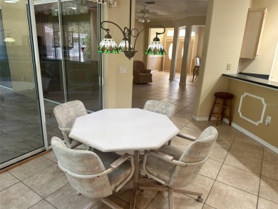 GREAT 3/2 CBS KINGSTON MODEL LOCATED IN CASTLE PINES ON A VERY on Eagle Ridge At Spruce Creek Country Club in Florida - for sale on GolfHomes.com, golf home, golf lot
