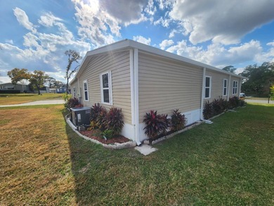 SELLER WILL PAY 1 YR. GOLF MEMBERSHIP also Golf Cart Included!!! on Rolling Greens Executive Golf Community in Florida - for sale on GolfHomes.com, golf home, golf lot