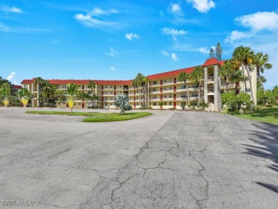 Welcome to this inviting third-floor condo, a 2-bedroom on Golden Gate Country Club in Florida - for sale on GolfHomes.com, golf home, golf lot