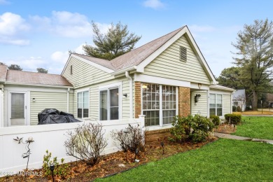 Welcome to this well kept 2 bedroom, 2 bath Stratford mode home on Leisure Village West Assoc. in New Jersey - for sale on GolfHomes.com, golf home, golf lot