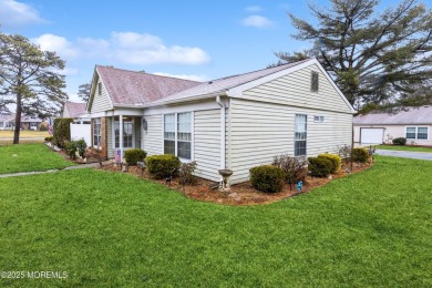 Welcome to this well kept 2 bedroom, 2 bath Stratford mode home on Leisure Village West Assoc. in New Jersey - for sale on GolfHomes.com, golf home, golf lot