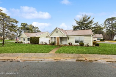 Welcome to this well kept 2 bedroom, 2 bath Stratford mode home on Leisure Village West Assoc. in New Jersey - for sale on GolfHomes.com, golf home, golf lot