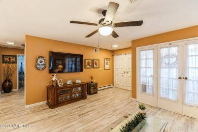 Welcome to this well kept 2 bedroom, 2 bath Stratford mode home on Leisure Village West Assoc. in New Jersey - for sale on GolfHomes.com, golf home, golf lot