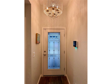 This immaculate 2 bedroom, 2 bath Moonstone Patio Villa offers 1 on Pennbrooke Fairways in Florida - for sale on GolfHomes.com, golf home, golf lot
