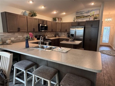 This immaculate 2 bedroom, 2 bath Moonstone Patio Villa offers 1 on Pennbrooke Fairways in Florida - for sale on GolfHomes.com, golf home, golf lot