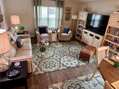 This immaculate 2 bedroom, 2 bath Moonstone Patio Villa offers 1 on Pennbrooke Fairways in Florida - for sale on GolfHomes.com, golf home, golf lot
