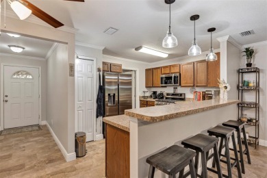 Affordable, Updated Villa in Sought-After Arlington Ridge - on Arlington Ridge Golf Club in Florida - for sale on GolfHomes.com, golf home, golf lot