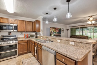 Affordable, Updated Villa in Sought-After Arlington Ridge - on Arlington Ridge Golf Club in Florida - for sale on GolfHomes.com, golf home, golf lot