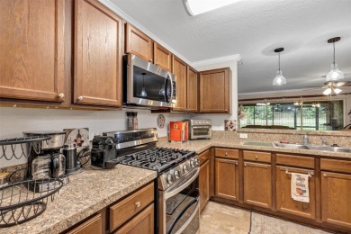 Affordable, Updated Villa in Sought-After Arlington Ridge - on Arlington Ridge Golf Club in Florida - for sale on GolfHomes.com, golf home, golf lot